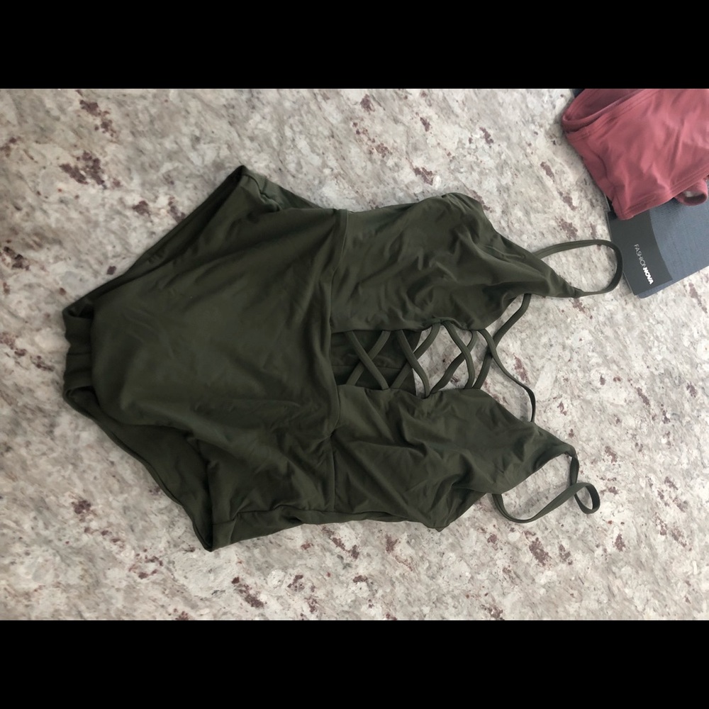 Bathing suit